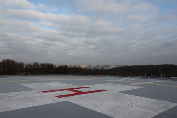 Lądowisko dla helikopterów to także element nowo wybudowanego pawilonu nr 20 szpitala w szczecińskich Zdrojach. 