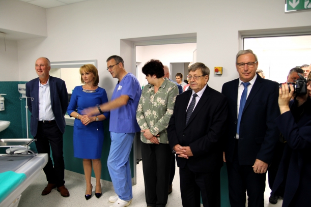 Członek Zarządu Województwa Anna Mieczkowska podczas otwarcia pracowni tomografii komputerowej w szpitalu w Gryfiach mówiła o procesie inwestycyjnym, jaki przechodzą wszystkie marszałkowskie placówki ochorny zdrowia. 