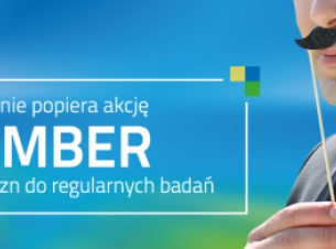 Hasło: Pomorze Zachodnie popiera akcję MOVEMBER i zachęca mężczyn do regularnych badań. Obok widoczna postać męźczyzny, od ramion do połowy twarzy, bez widocznych oczu. Męźczyzna przykłada nad górną wargę tabliczkę na patyku w kształcie wąsów